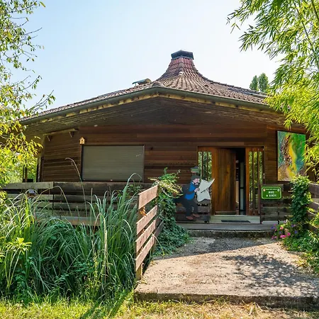 Le Grand Nid - La Maison Alveole Lägenhet Sciez